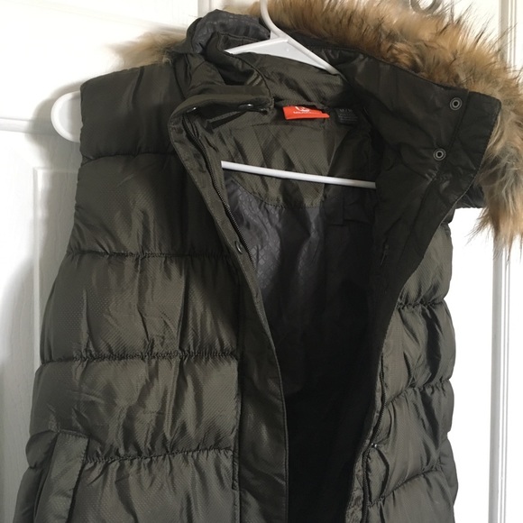 NWOT Merrell Silversun Feather Vest - green, M - Picture 2 of 2